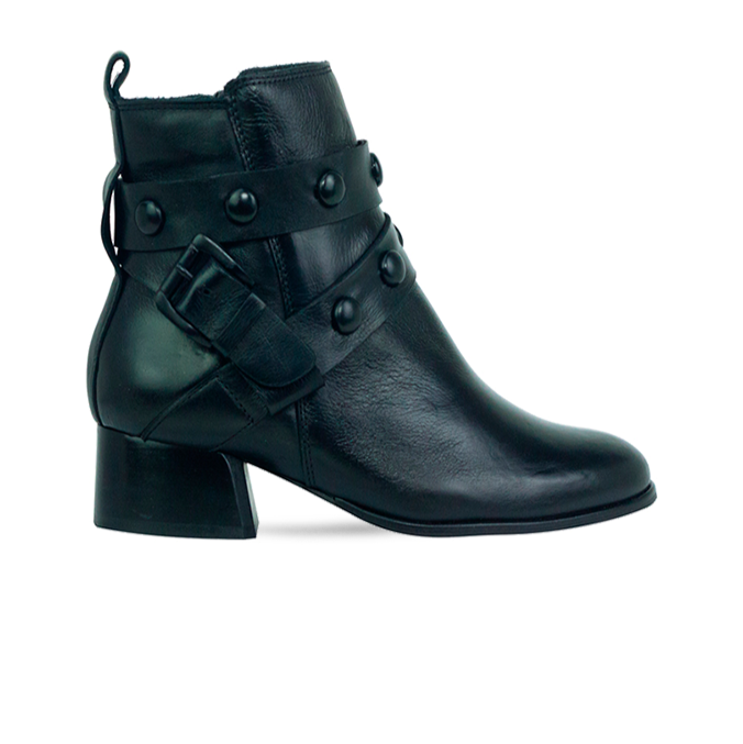 Bota Daniela Preto