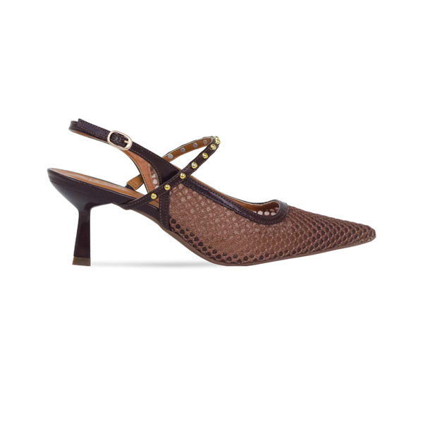 Scarpin Maite Marrom: Detalhes em Tela e Cravos Cromados