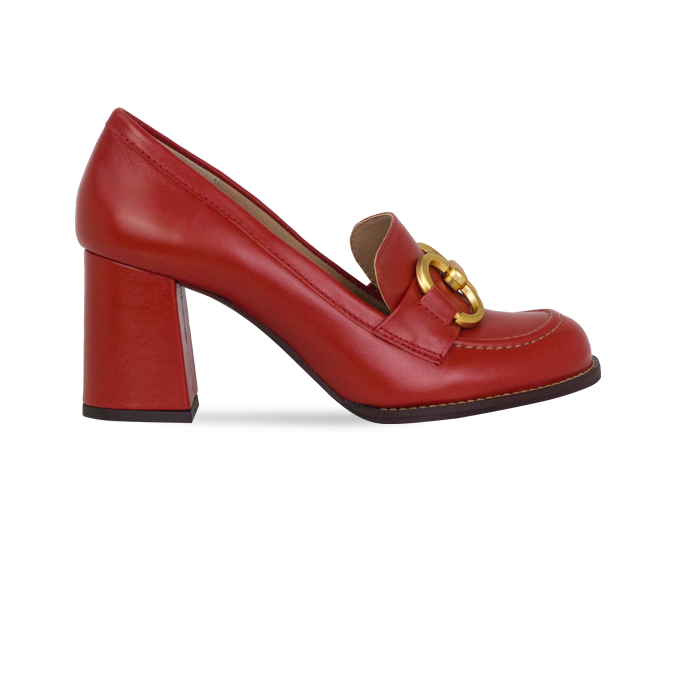 Scarpin Ester Coral em Couro com Bridão Dourado e Salto de 7 cm