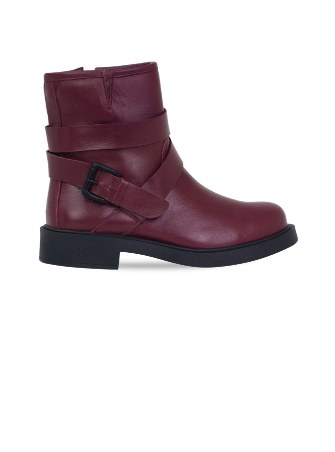 Bota Leila Vinho com fivela e solado robusto