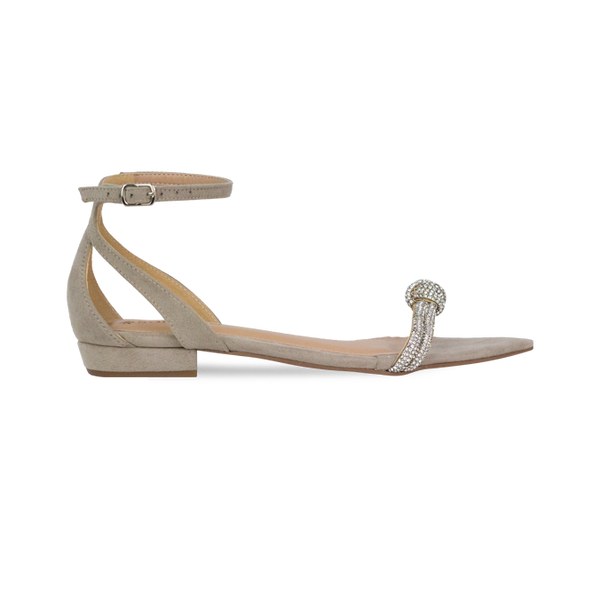 Rasteiras Flavia Flat Cinza Sofisticação em Cada Detalhe
