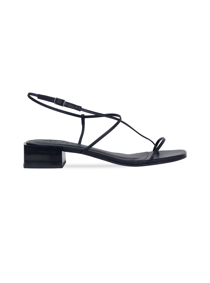 Sandálias Taina Preto – Design Clean, Elegância Máxima