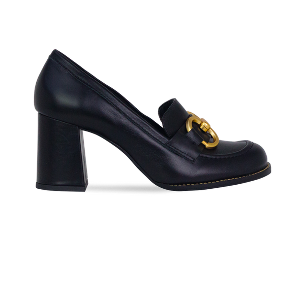 Scarpin Ester Preto em Couro com Bridão Dourado e Salto de 7 cm