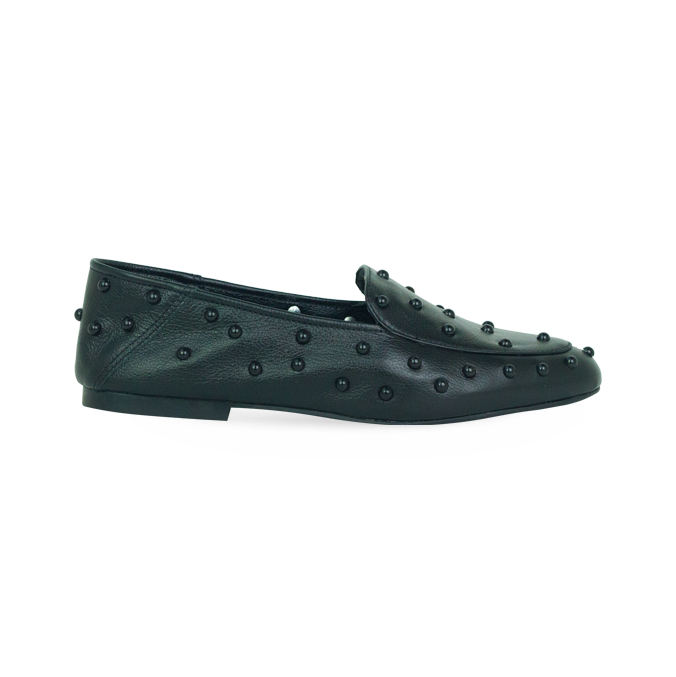 Mocassim Ruth New Preto com Esferas Cromadas – Couro Premium e Estilo Urbano