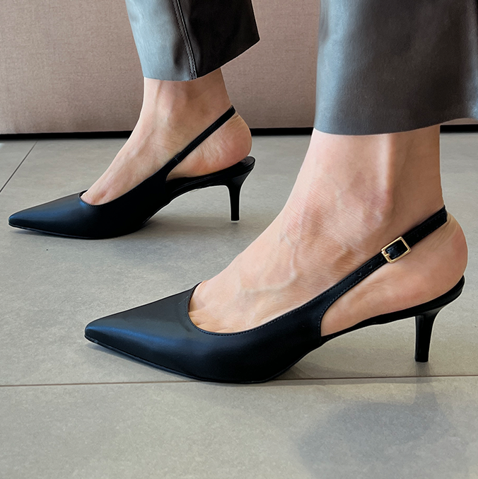 Scarpin Aurora Preto Slingback e Salto de 6 cm – Sofisticação Atemporal