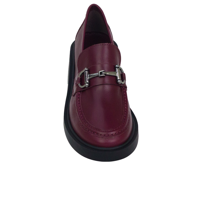 Mocassim Claudia Vinho com Bridão e Solado Trend – Couro Premium