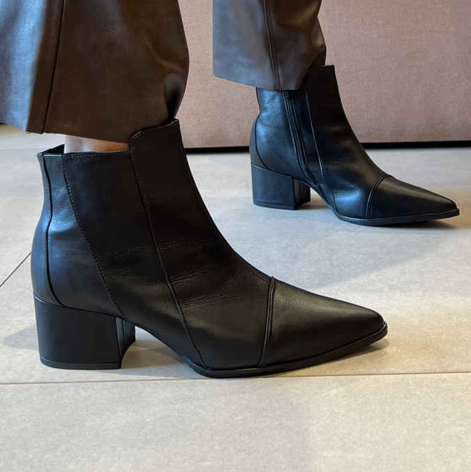 Bota Julie Preto