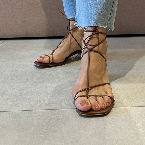 Sandálias Amber Low Marrom