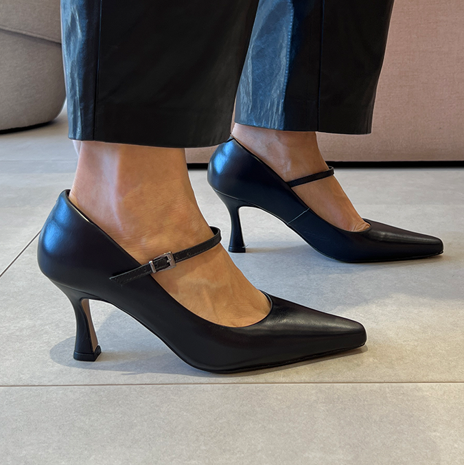 Scarpin Liz Preto