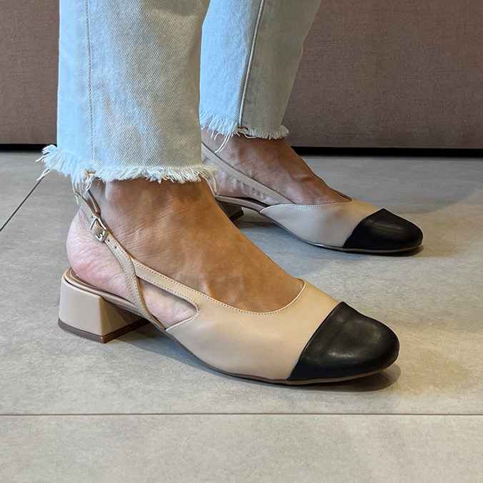 Scarpin Vonda Low Amendoa/Preto