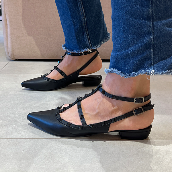 Sapatilha Mona Flat Preto com Spikes Monocromática