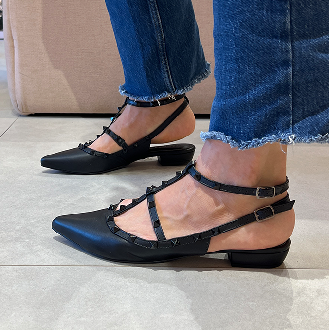 Sapatilha Mona Flat Preto com Spikes Monocromática