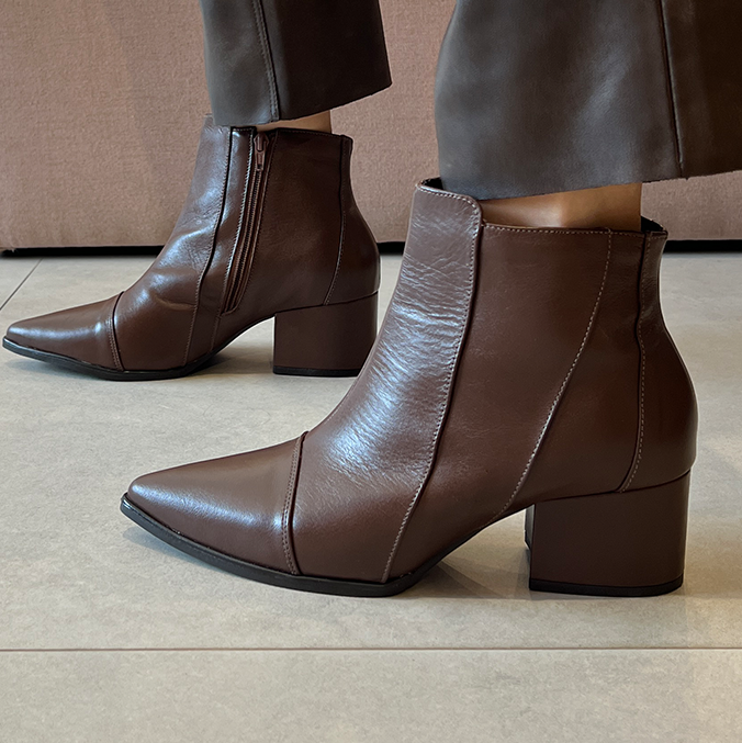 Bota Julie Marrom