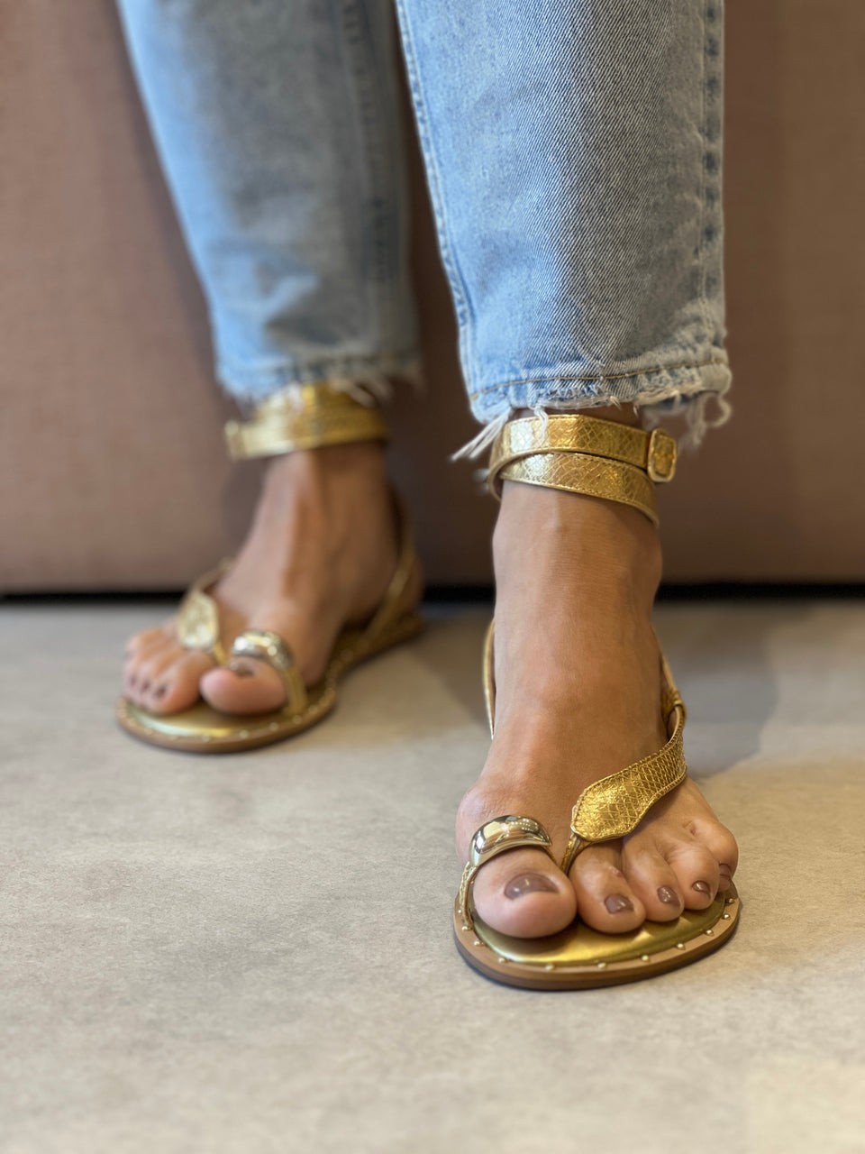 Rasteira Eulalia Dourado