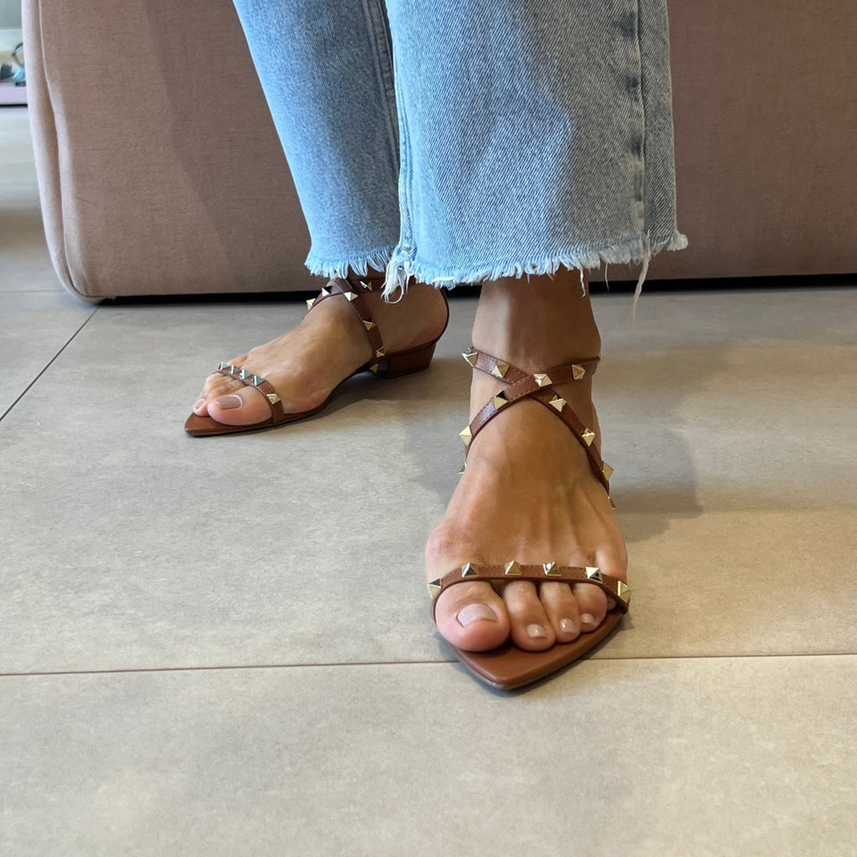 Rasteira Brenda Flat Whisky