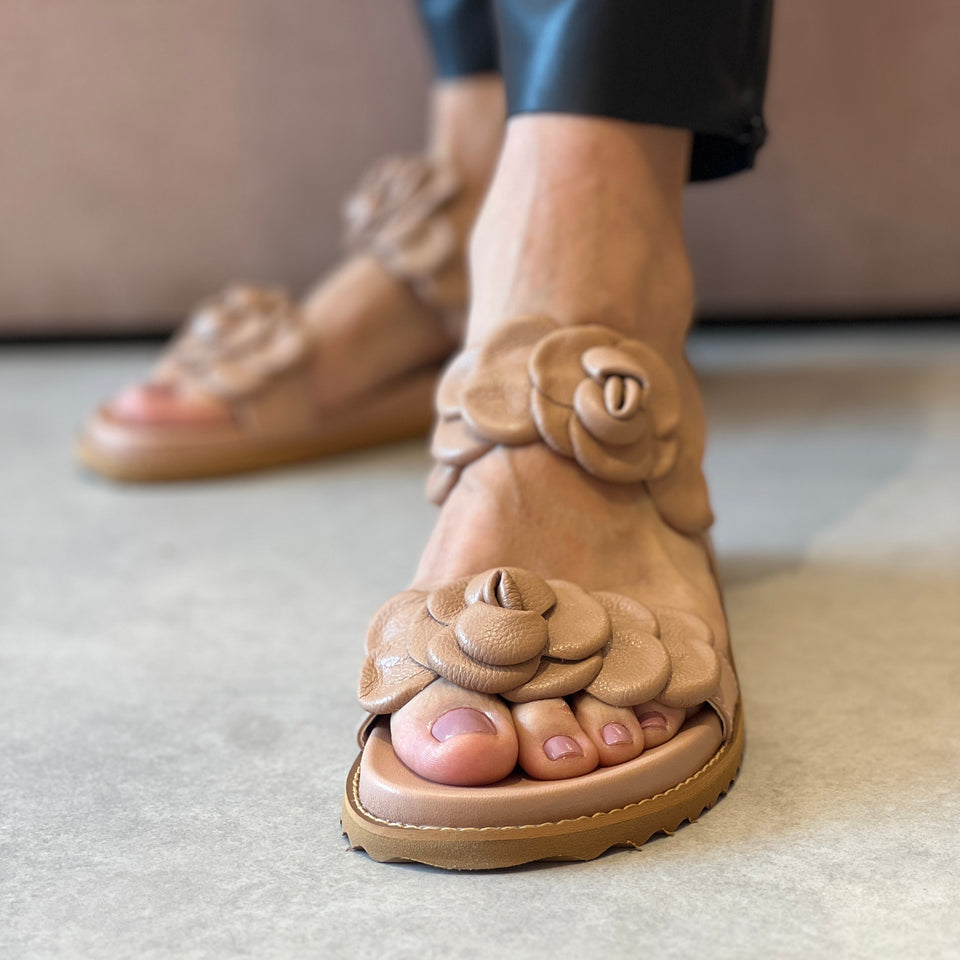 Papete Connie Birken Nude