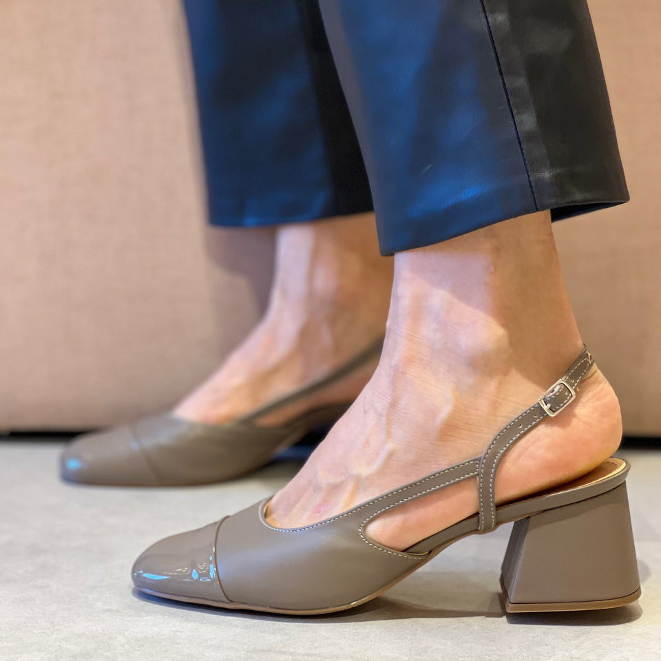 Scarpin Vonda Cinza