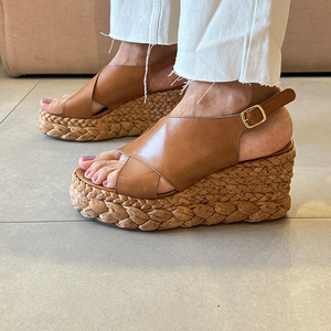 Sandália May Caramelo