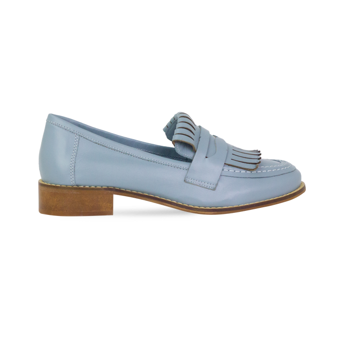 Mocassim Maura Azul: Detalhe em Franja e Couro Premium para o Inverno