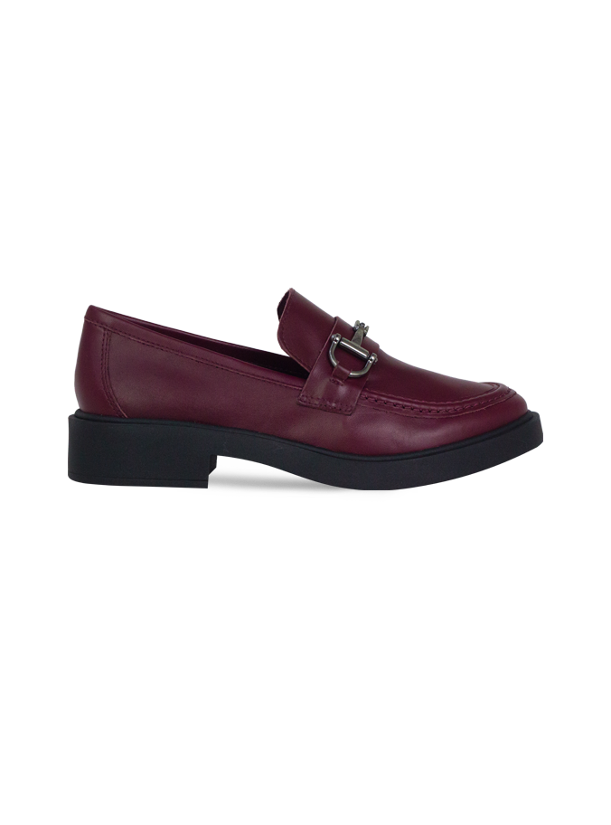 Mocassim Claudia Vinho com Bridão e Solado Trend – Couro Premium