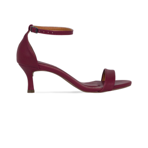 Sandália Carly NP Vinho com salto baixo e design minimalista