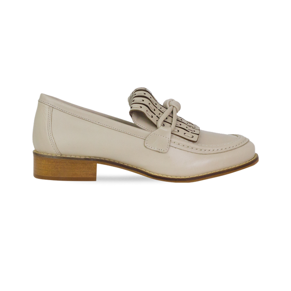 Mocassim Soho Off White com Franja Artesanal
