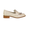 Mocassim Maura Off White: Detalhe em Franja e Couro Premium para o Inverno