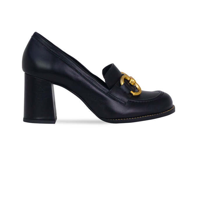 Scarpin Ester Preto em Couro com Bridão Dourado e Salto de 7 cm
