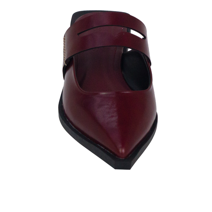 Mule Azzy Vinho: o essencial que transforma o look