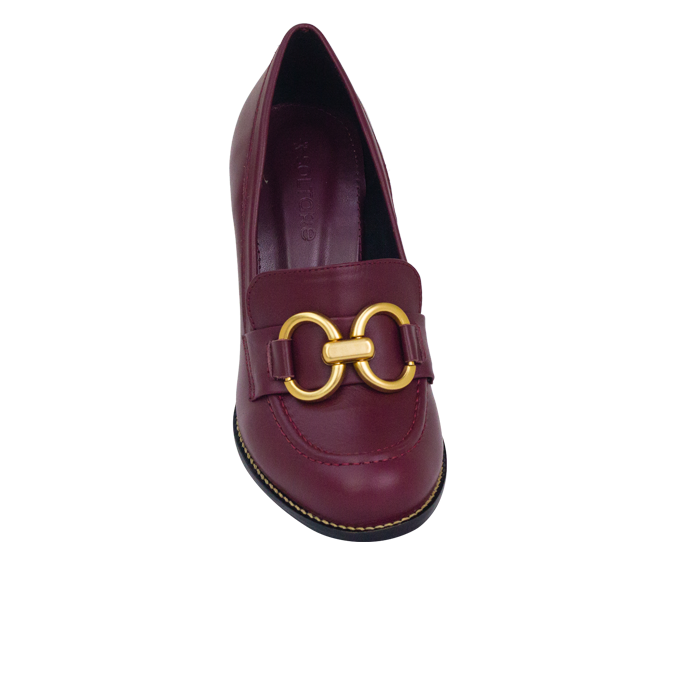 Scarpin Ester Vinho em Couro com Bridão Dourado e Salto de 7 cm