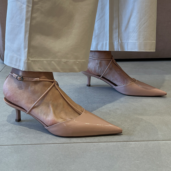 Scarpin Misty New Nude Verniz e salto de 5cm