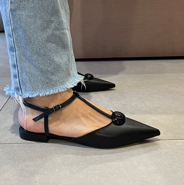 Sapatilhas Kiara Sap Preto com Bico Fino e Pulseira