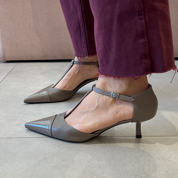 Scarpin Chayenne New Cinza – Salto Médio e Design Sofisticado
