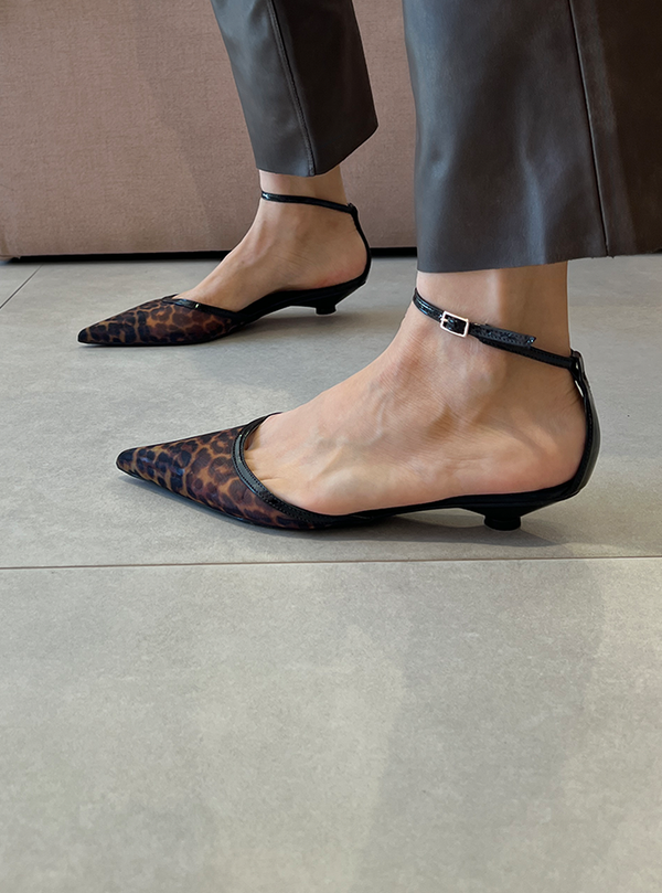 Scarpin Nina Onça com Tela e Tira no Tornozelo – Nina, a Elegância do Inverno