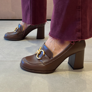 Scarpin Ester Marrom