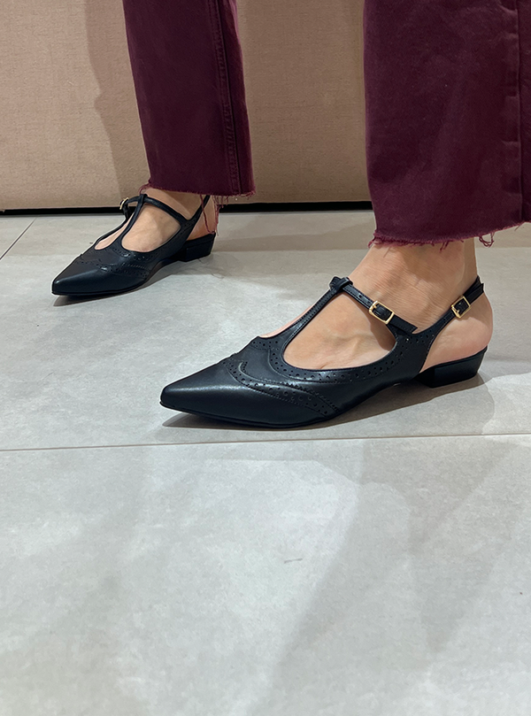 Sapatilhas Umara Sap Preto – A Elegância do Oxford em Versão Flat