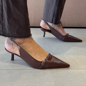 Scarpin Carol Marrom