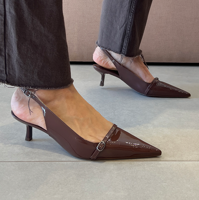 Scarpin Carol Marrom – Estilo refinado no salto 5 cm