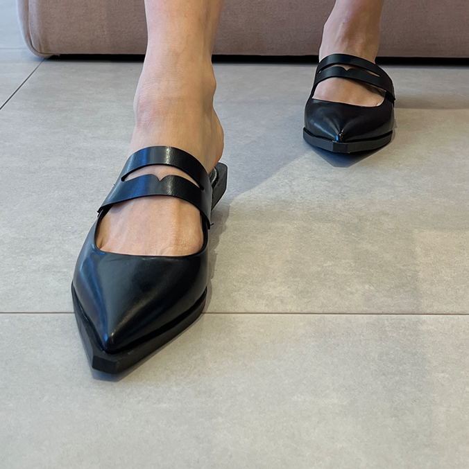 Mule Azzy Preto: o essencial que transforma o look