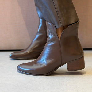 Botas Helga New Marrom