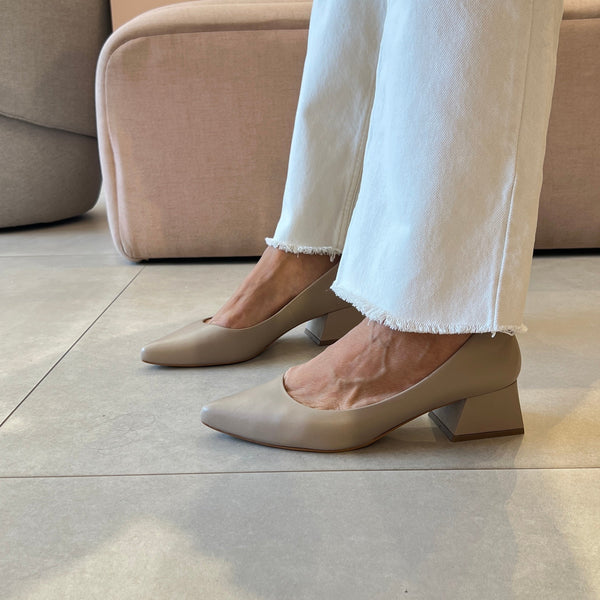 Scarpin Esmeralda Cinza