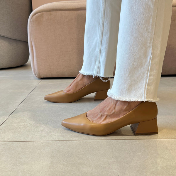 Scarpin Esmeralda Caramelo