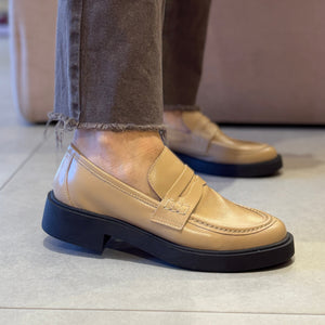 Mocassim Marta Amendoa
