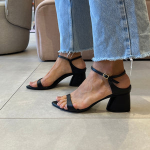 Sandália Anne Preto