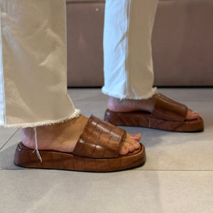 Papete Nilma Caramelo