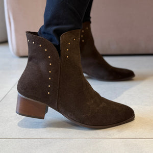 Bota Lina Marrom