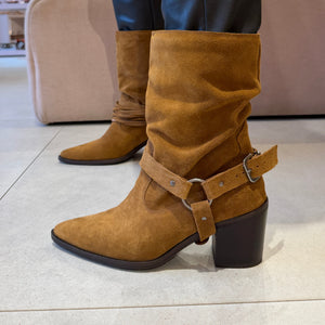 Bota Samira Caramelo