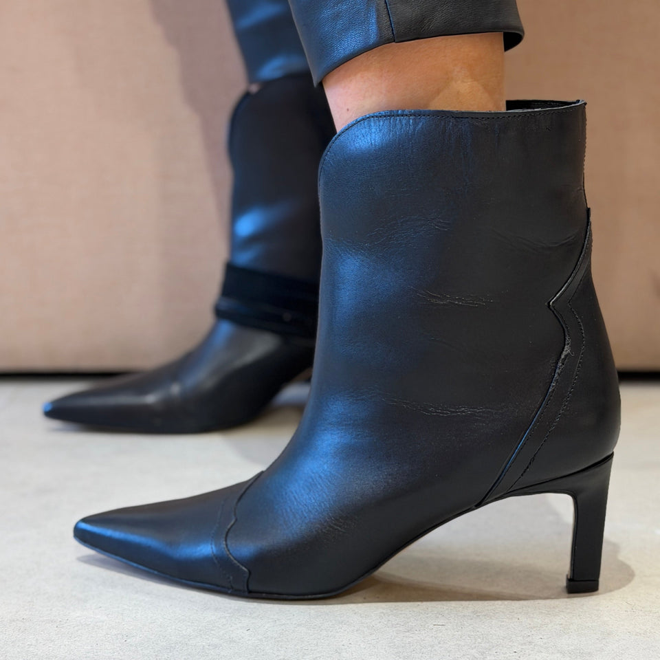 Bota Heidi Preto