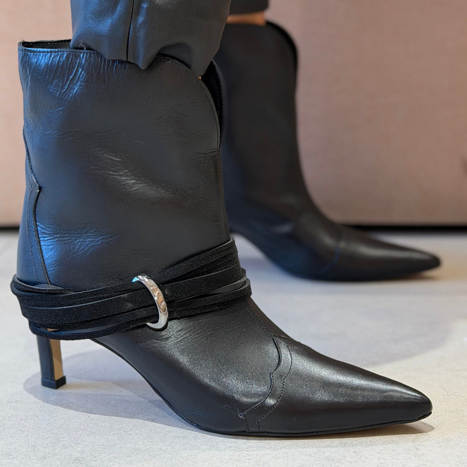 Bota Heidi Preto