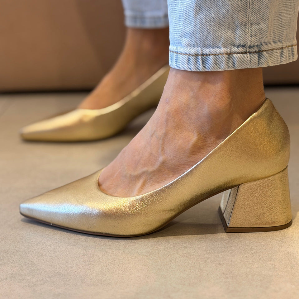 Scarpin Beth Dourado